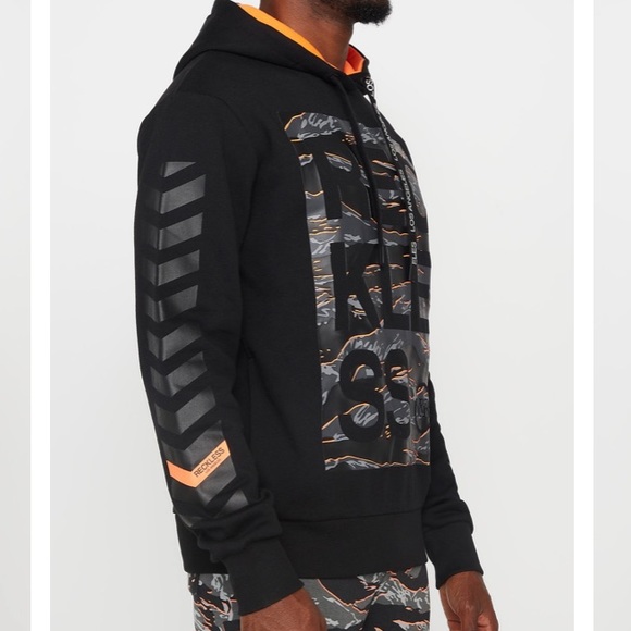 Young & Reckless sweaters. - Picture 9 of 16